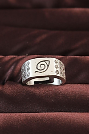 Gümüş Renk Motifli Ayarlamalı Erkek Yüzük